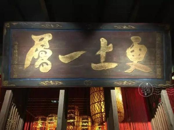 這家大牌檔，一年八百多萬人到店用餐，顧客排隊(duì)時(shí)間多達(dá)4小時(shí)！|餐飲界