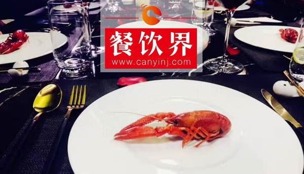 千億市場(chǎng)份額，十萬(wàn)餐飲人分食，小龍蝦市場(chǎng)是一道送命題？